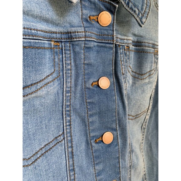 NWT Universal Thread Adaptive Cropped Raw Hem Denim Jacket Medium Wash- Size XS - Picture 8 of 10
